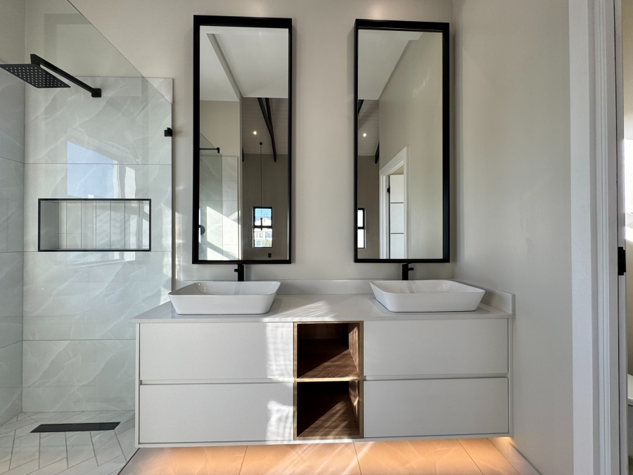 3 Bedroom Property for Sale in Sandown Western Cape